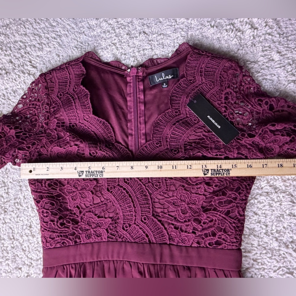 Women’s Small Lulu’s Burgundy Dress NWT - Picture 5 of 6